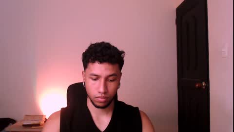 Snapshot of yerfon_s1 chatting on 01.29.25 Yeff ind. model online show from 01.29.25