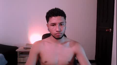 Snapshot of yerfon_s1 chatting on 01.31.25 Yeff ind. model online show from 01.31.25