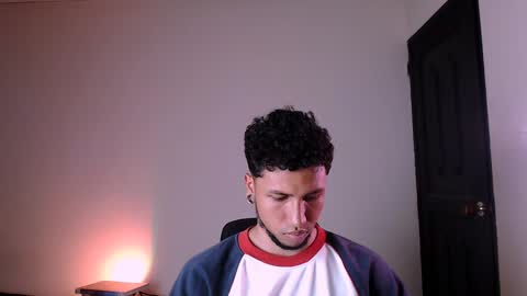 Snapshot of yerfon_s1 chatting on 02.08.25 Yeff ind. model online show from 02.08.25