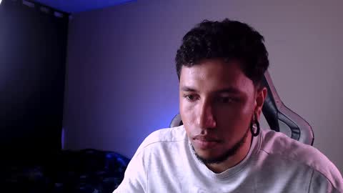 Snapshot of yerfon_s1 chatting on 03.02.25 Yeff ind. model online show from 03.02.25