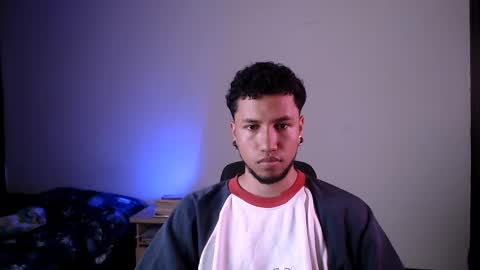 Snapshot of yerfon_s1 chatting on 03.05.25 Yeff ind. model online show from 03.05.25