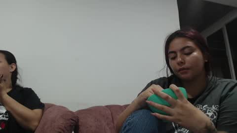 Snapshot of yessica_08 chatting on 05.07.26 yessica and andres online show from 05.07.26