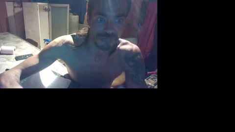 Snapshot of yetly chatting on 10.27.25 yetly online show from 10.27.25