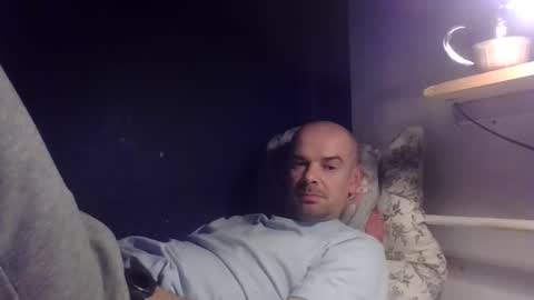 Snapshot of yewloo chatting on 11.03.25 yewloo online show from 11.03.25