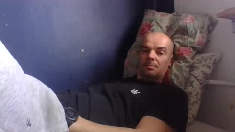 Snapshot of yewloo chatting on 11.05.25 yewloo online show from 11.05.25