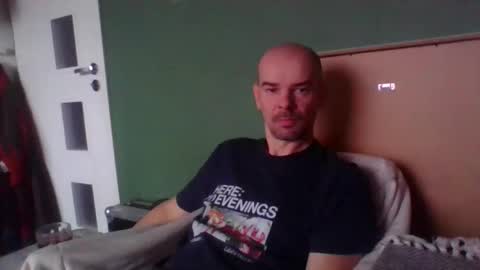 Snapshot of yewloo chatting on 11.20.25 yewloo online show from 11.20.25