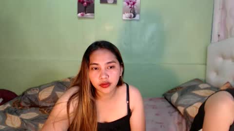 Snapshot of yhang_slut chatting on 10.16.25 yhang_slut online show from 10.16.25