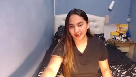 Snapshot of yhang_slut chatting on 05.03.26 yhang_slut online show from 05.03.26