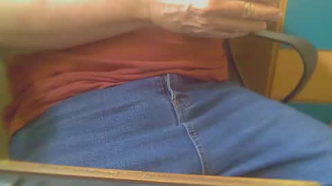 Snapshot of yigalb_ chatting on 10.19.25 yigalb_ online show from 10.19.25