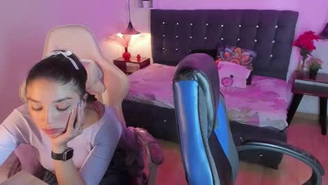 Yiing and yang online show from 09.18.25