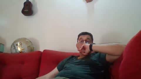 Snapshot of yimito chatting on 09.19.25 yimito online show from 09.19.25