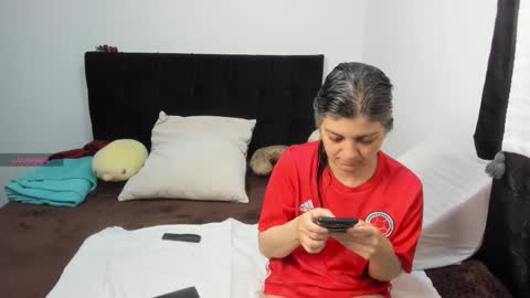 yinyyanghot online show from 10.14.25