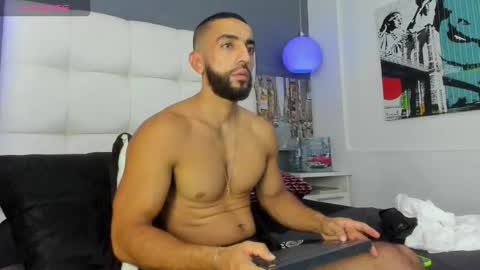 Snapshot of yiyo10_ chatting on 11.09.25 Yiyo online show from 11.09.25