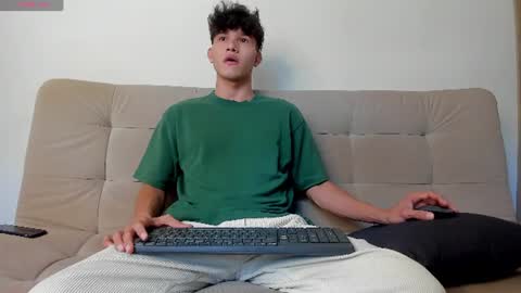Snapshot of yizus_bonz chatting on 06.28.26 yizus_bonz online show from 06.28.26