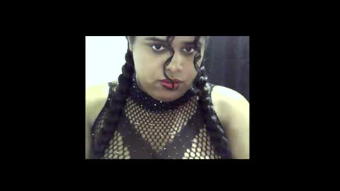 Snapshot of ymore chatting on 11.19.25 ymore online show from 11.19.25