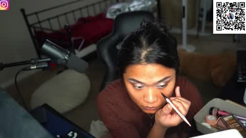 Snapshot of ynaong chatting on 10.29.25 Palmela Handerson online show from 10.29.25