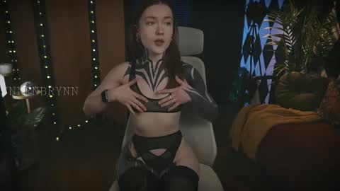 ynnenbrynn online show from 02.28.25