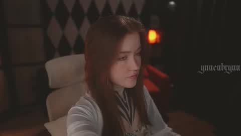 ynnenbrynn online show from 09.09.25