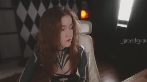 ynnenbrynn online show from 09.10.25