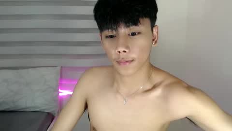 Snapshot of ynotyu chatting on 09.30.25 ynotyu online show from 09.30.25