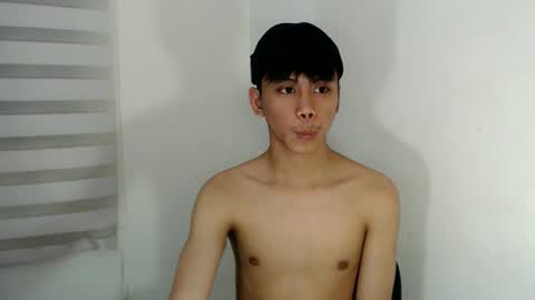 Snapshot of ynotyu chatting on 10.18.25 ynotyu online show from 10.18.25