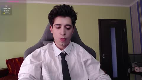 yofukashi online show from 10.18.25