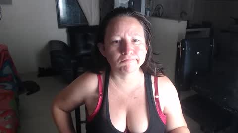 Snapshot of yohis_kiut25 chatting on 01.19.25 yohis online show from 01.19.25