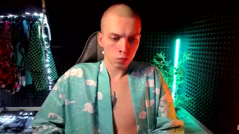 You can ask my name in pm online show from 11.19.25