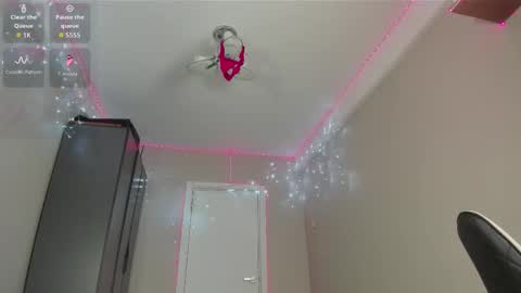 Snapshot of yoi_mika chatting on 02.01.26 Mikaella - Mika online show from 02.01.26