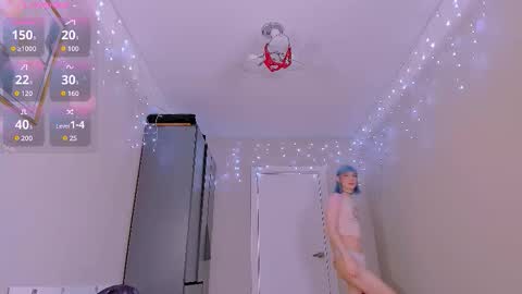 Snapshot of yoi_mika chatting on 02.18.26 Mikaella - Mika online show from 02.18.26