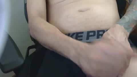 Snapshot of yokaxondoo chatting on 10.22.25 yokaxondoo online show from 10.22.25