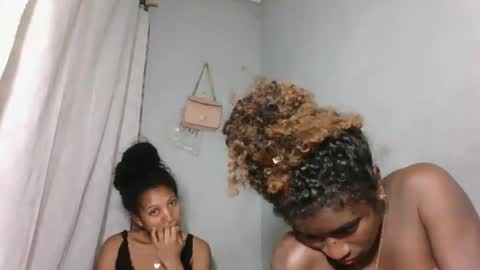 yolandrina05 online show from 10.02.25