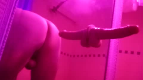 Snapshot of yolodildo chatting on 09.14.25 Yolodildo online show from 09.14.25