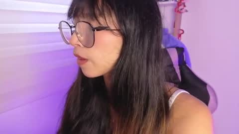 Yommi Winx online show from 11.16.25