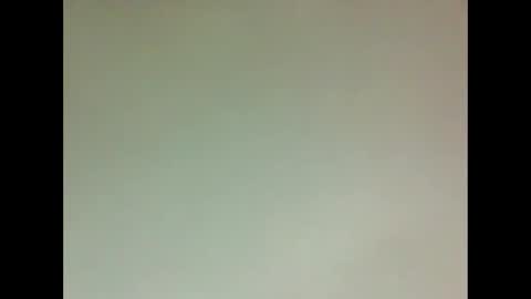 Snapshot of yoncexx25 chatting on 10.13.25 amazingkellyxx online show from 10.13.25