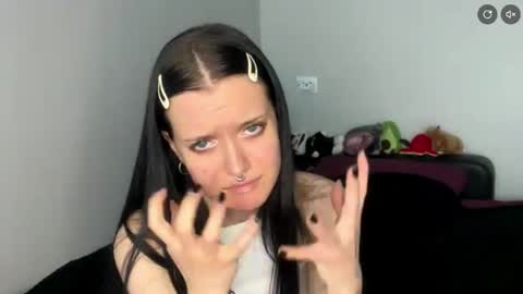 Snapshot of yoru_suzuma chatting on 04.10.26 Naomi online show from 04.10.26