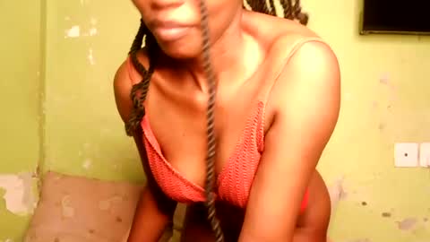 Snapshot of yosweetslut chatting on 07.19.26 Sweetkitty online show from 07.19.26