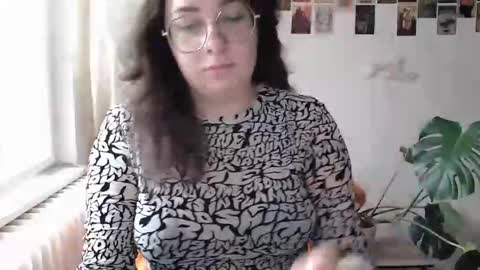 Aurora online show from 11.21.25