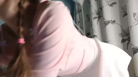 Snapshot of you_desire chatting on 01.08.25 Liliya online show from 01.08.25