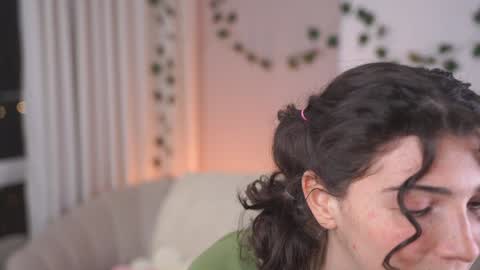 Elizabeth brunette -- Darline blonde  online show from 12.06.24