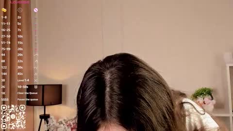 Elizabeth brunette -- Darline blonde  online show from 09.20.25