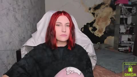 Snapshot of you_lika chatting on 10.18.25 Lika online show from 10.18.25