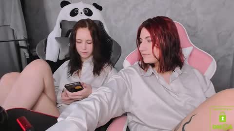 Snapshot of you_lika chatting on 11.09.25 Lika online show from 11.09.25