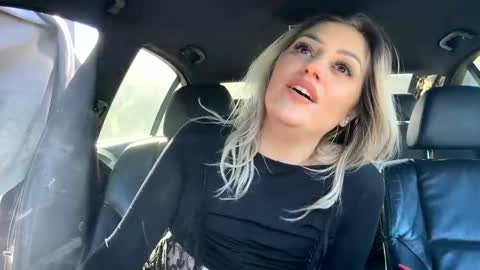 Snapshot of you_love_melisa chatting on 01.25.25 private on 18 per minute start private 500 tokensOnlyfans online show from 01.25.25