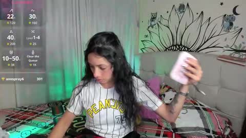 Snapshot of your_beck chatting on 10.23.25 mia3 online show from 10.23.25