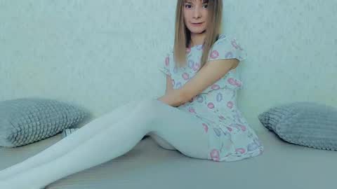 Lily online show from 03.04.25