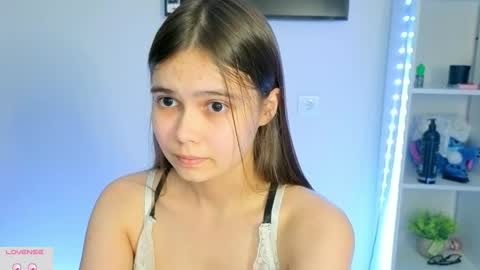 Snapshot of your_casual_vibes chatting on 06.05.26 Julia Next stream online show from 06.05.26