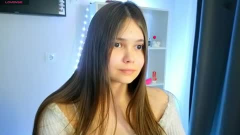 Snapshot of your_casual_vibes chatting on 06.17.26 Julia Next stream online show from 06.17.26