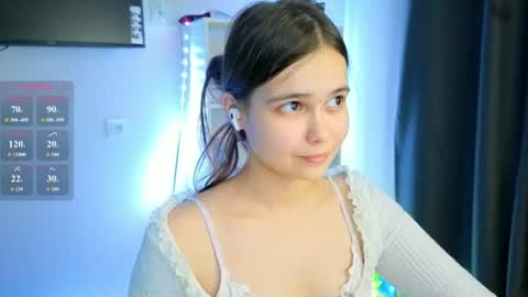 Snapshot of your_casual_vibes chatting on 07.06.26 Julia Next stream online show from 07.06.26
