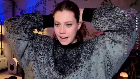 Snapshot of your_corvus chatting on 11.13.25 your_corvus online show from 11.13.25